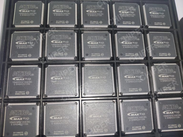 10M02SCE144C8G-